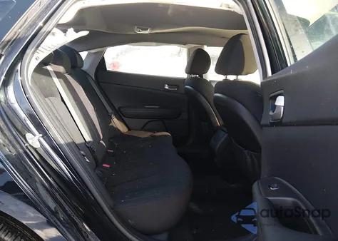 2016 Kia Optima Lx z USA, uszkodzony, nr VIN 5XXGT4L30GG112146